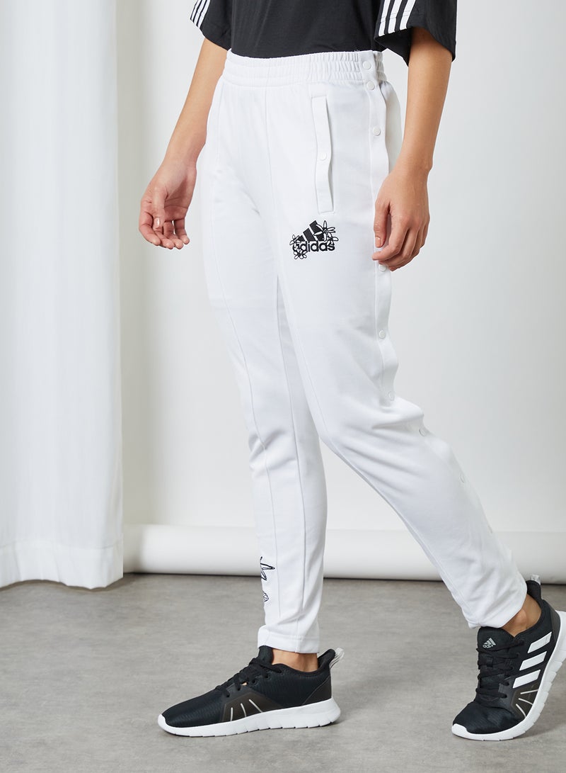 adidas بنطال بأزرار كبس ورسومات أبيض - Image 1