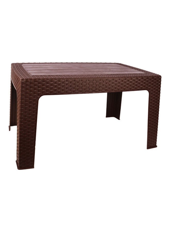 طاولة من خشب الراتان بني