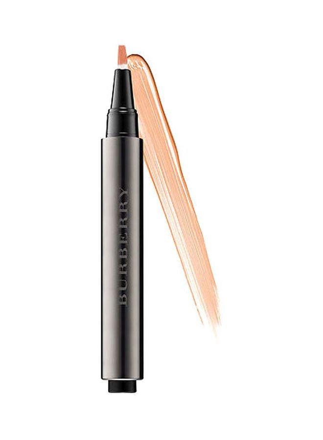 BURBERRY Sheer Luminous Eye Concealer 03 Rosy Beige  - Image 3