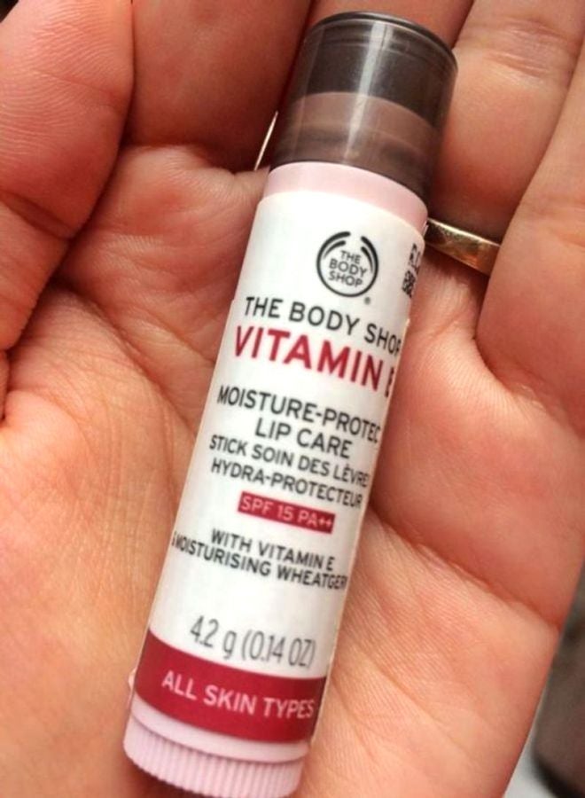 THE BODY SHOP - Vitamin E Lip Care SPF 15 4.2grams - Image 1