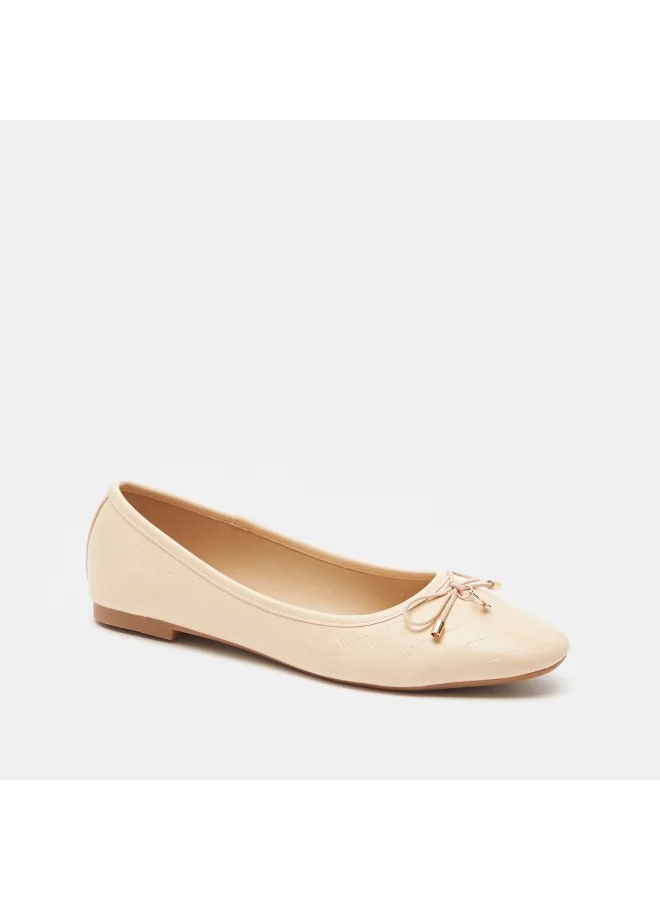 shoexpress Textured Bow Accent Round Toe Ballerina Beige