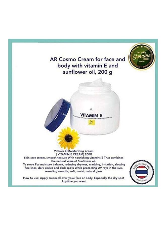 AR 2-Piece Vitamin E Moisturizing Cream And Vitamin E Sun Protect Q10 Plus Cream Set 200grams  - Image 4