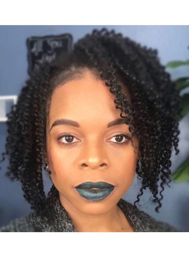 Essence Vibrant Shock Lip Paint 06 Black Widow - Image 4