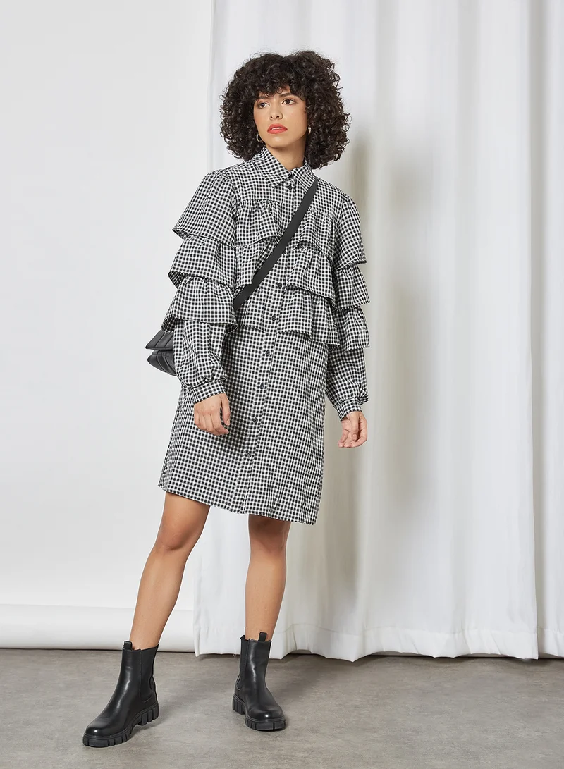 بيسز Gingham Ruffled Shirtdress أبيض زاهٍ/ أسود