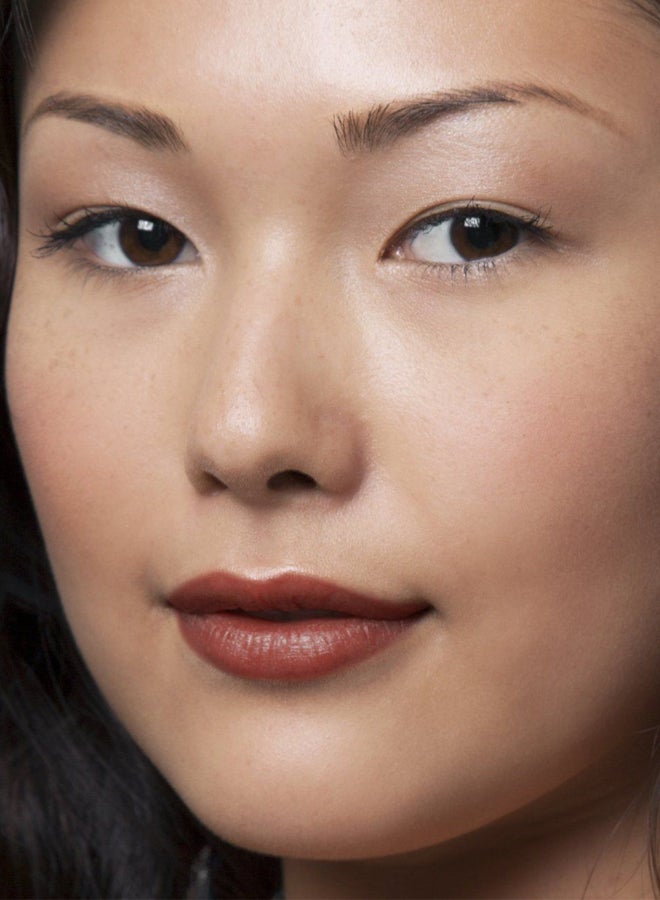 Revlon Super Lustrous Lipstick 535 Rum Raisin  - Image 3