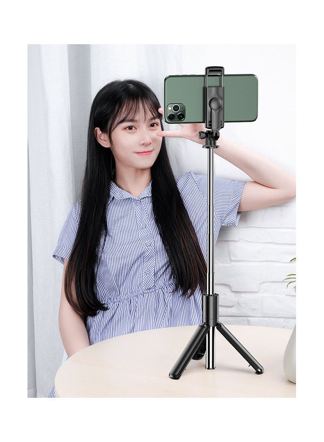 Generic - BT Selfie Stick Foldable Tripod 360° Rotation Black - Image 1