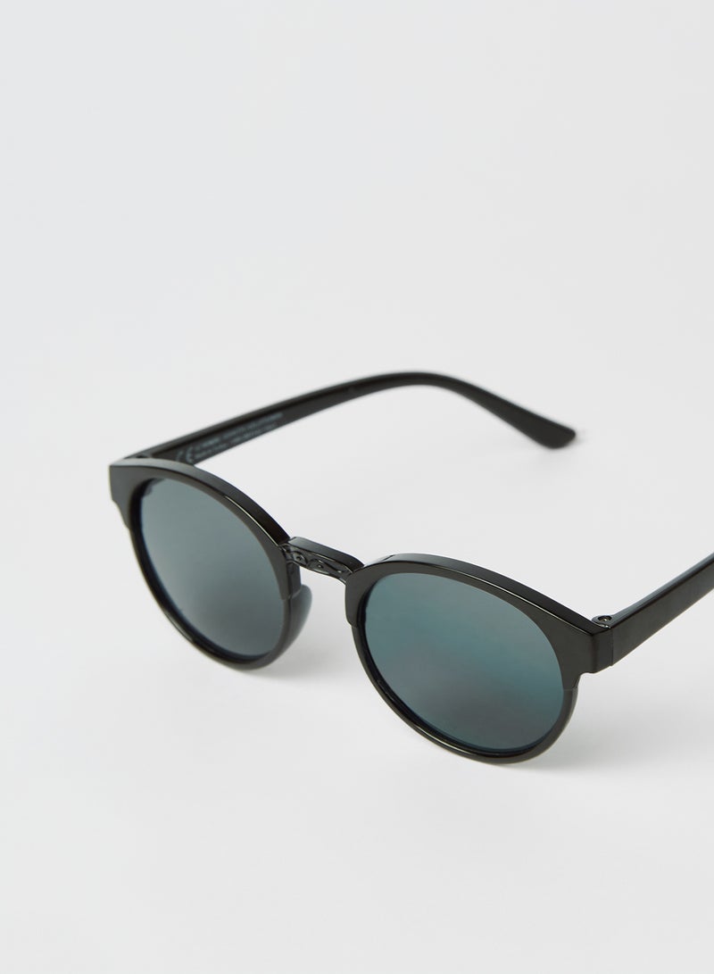 ال سي وايكيكي نظارة شمسية بإطار بيضاوي طراز LCW-0S8497Z4 للأولاد - Image 3