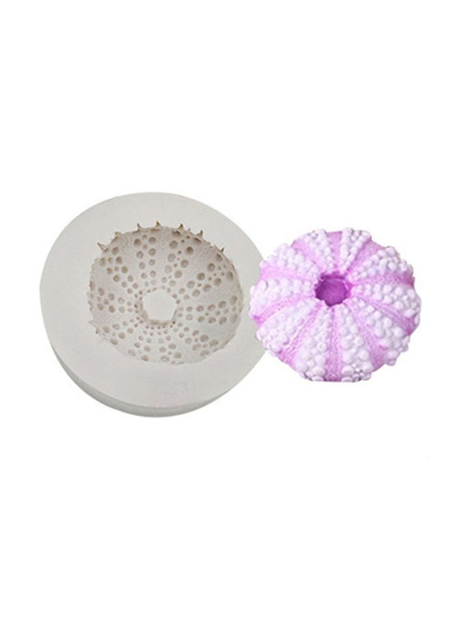 ISank Flower Shaped Decorative Baking Mould White 6.4x6.4x0.3cm - Image 1