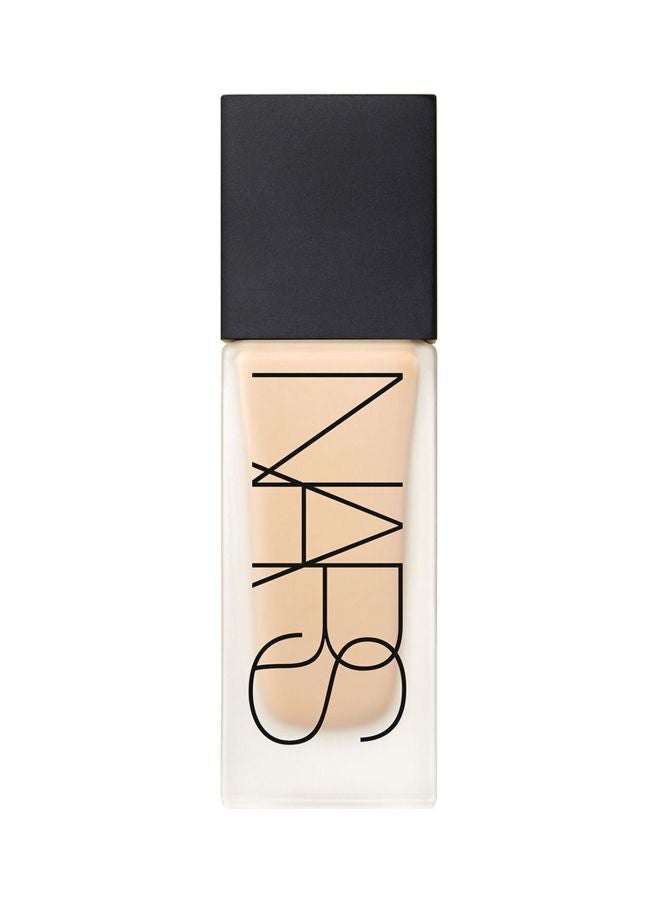 نارس كريم أساس خفيف الوزن مضيء من All Day سانتا في (ميديام2) - Image 1