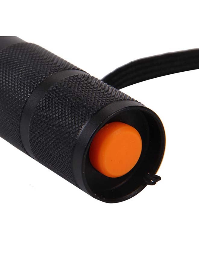 Discovery - Tactical Flashlight  - Zoomable LED Torch light 3.9x13.8cm - Image 1