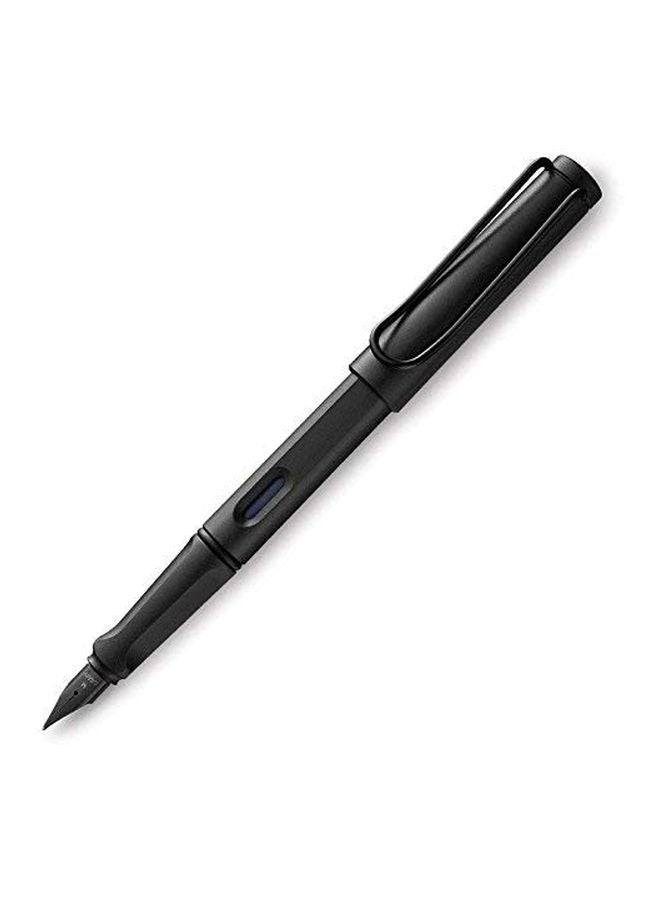 LAMY Safari Medium Nib Fountain Pen Black  - Image 2