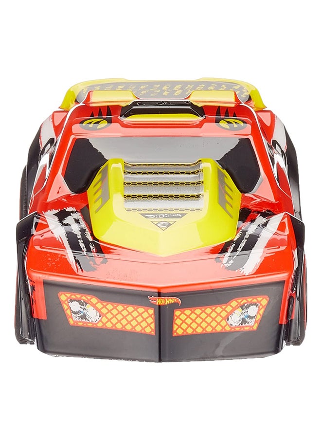 Hot Wheels Mondo Remote Control 1:24 Scale Vehicle – Full Function 8km/h Racing Car with Spare Tires, 3+ Years 17cm – Remote Control Toy for Kids Ages 6+ 17cm - Image 3