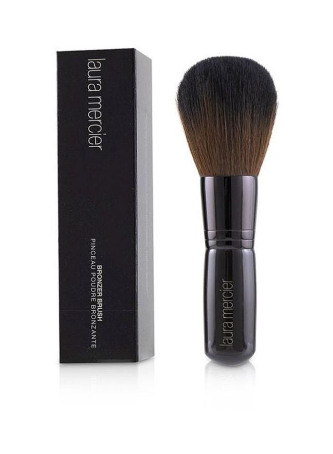 laura mercier Bronzer Brush Black/Brown - Image 2