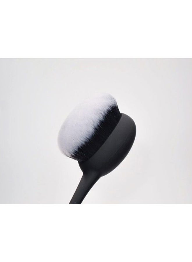 REAL TECHNIQUES Blend And Blur Foundation Brush Black/White  - Image 2