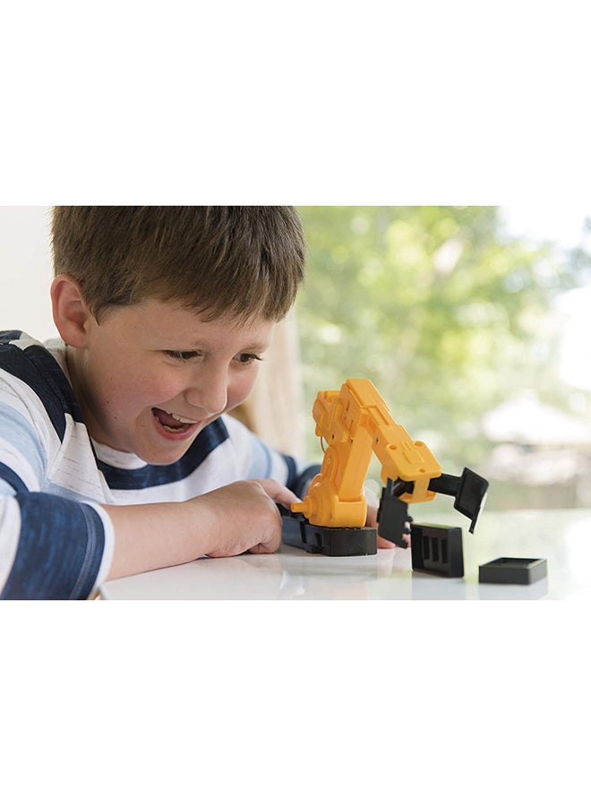 4m Motorised Robot Hand Set 20.5cm  - Image 3