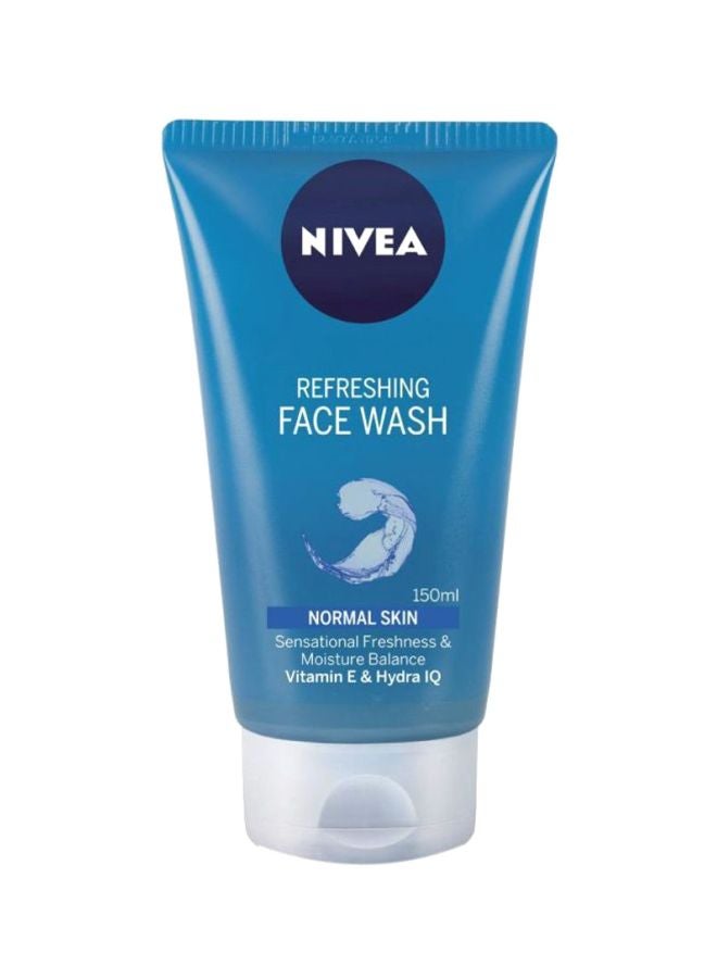 Nivea Refreshing Face Wash Blue 150ml - Image 1