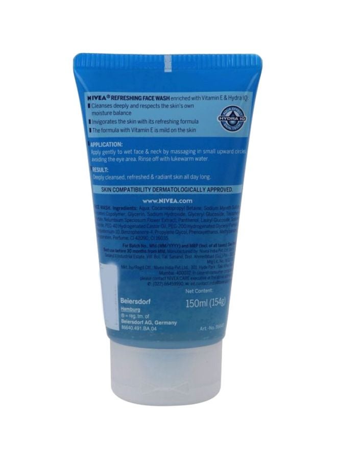 Nivea Refreshing Face Wash Blue 150ml - Image 2