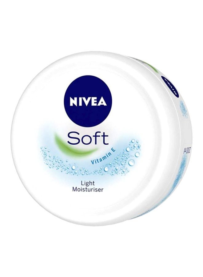 Nivea Soft Light Moisturiser 200ml