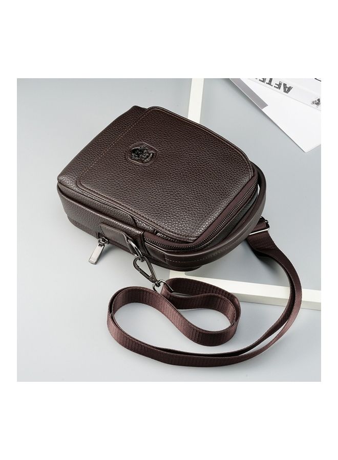 ويكسير حقيبة ظهر للرجال بحزام كتف واحد بتصميم متقاطع.