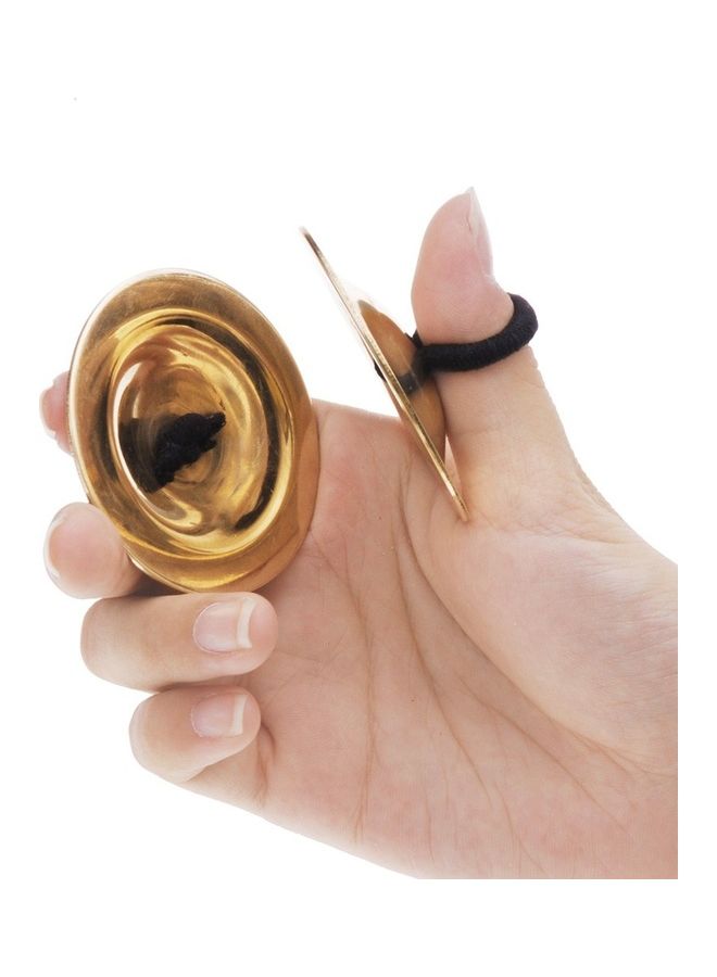 آلة موسيقية بأصابع ذهبية للرقص الشرقي
