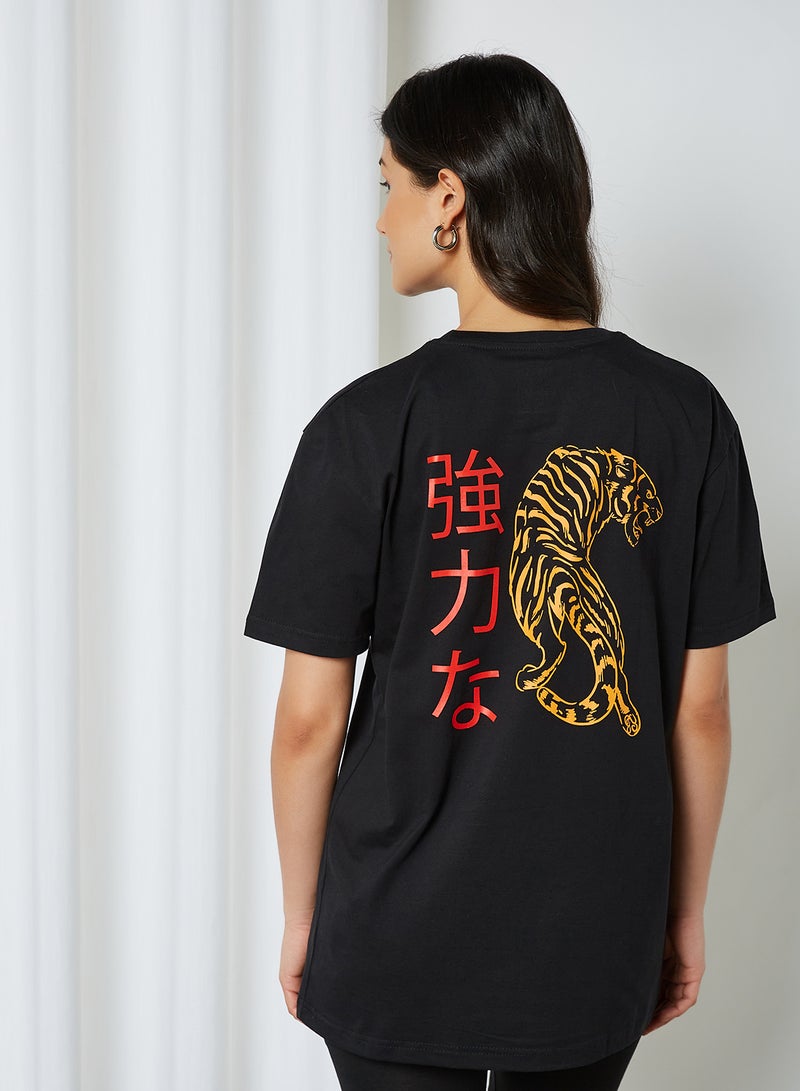 Sivvi x GenM Graphic Printed T-Shirt Black  - Image 4