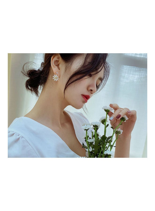 J.J Hand made 925 Silver Needle Heart Daisy Earrings - Image 4