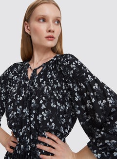Mohito Floral Print Pleated Dress Black  - Image 3