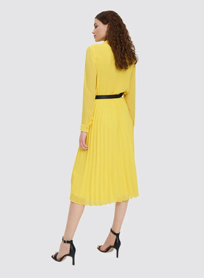 موهيتو Pleated Chiffon Dress أصفر