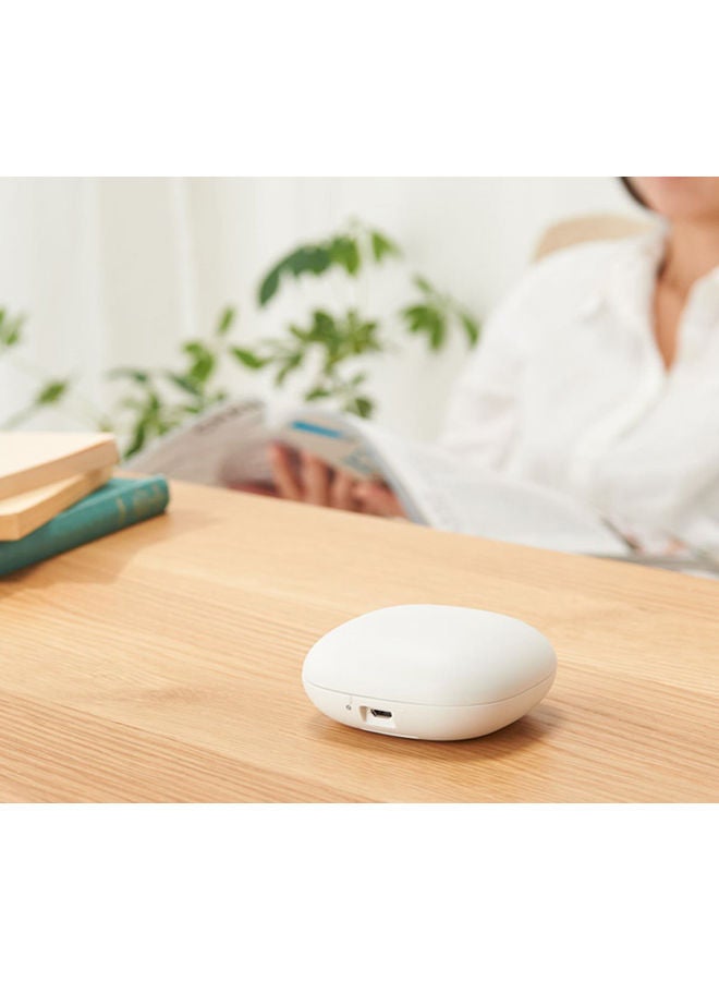 MUJI - Portable Aroma Diffuser White 7.5 x 7.5 x 3cm - Image 1