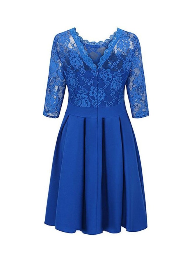 Elegant Sheer Lace Detail Pleated Dress Blue - Image 2