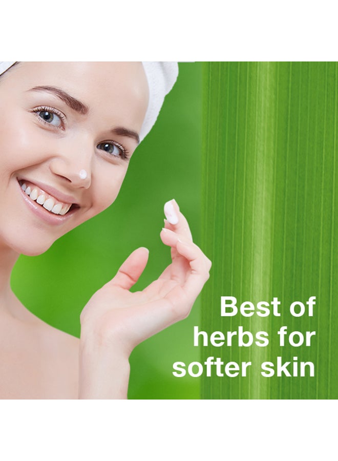 Himalaya - Refreshing Cucumber Soap 125g - Image 1