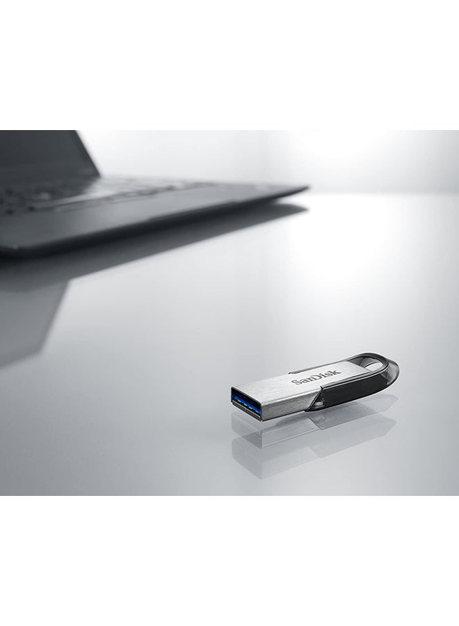 سانديسك - فلاش درايف ألترا فلير بمنفذ USB 3.0 وسرعات قراءة تصل إلى 150 ميجابايت في الثانية 64 GB - Image 1
