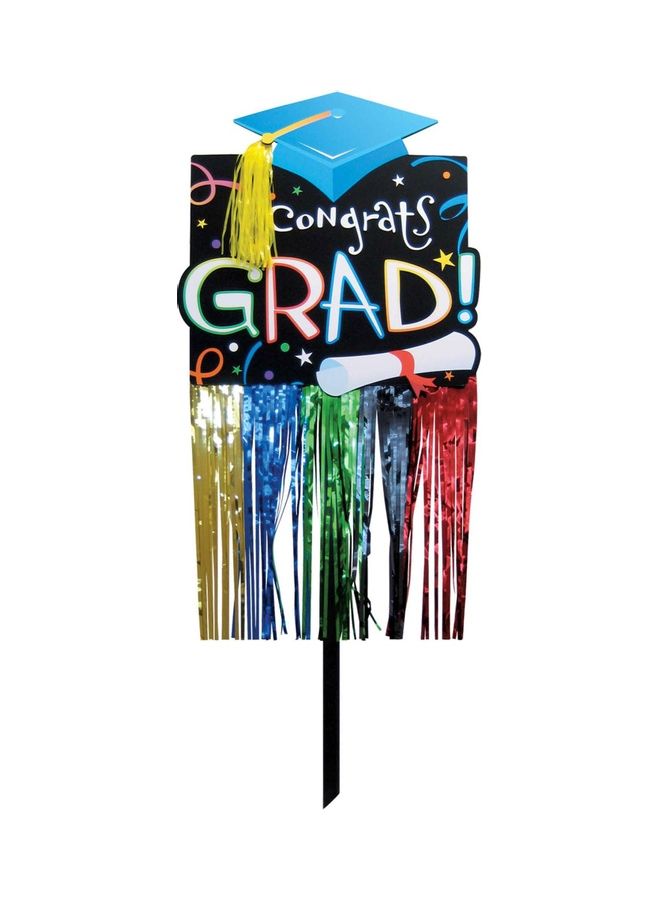 أمسكان لافتة تخرج مزينة برقائق