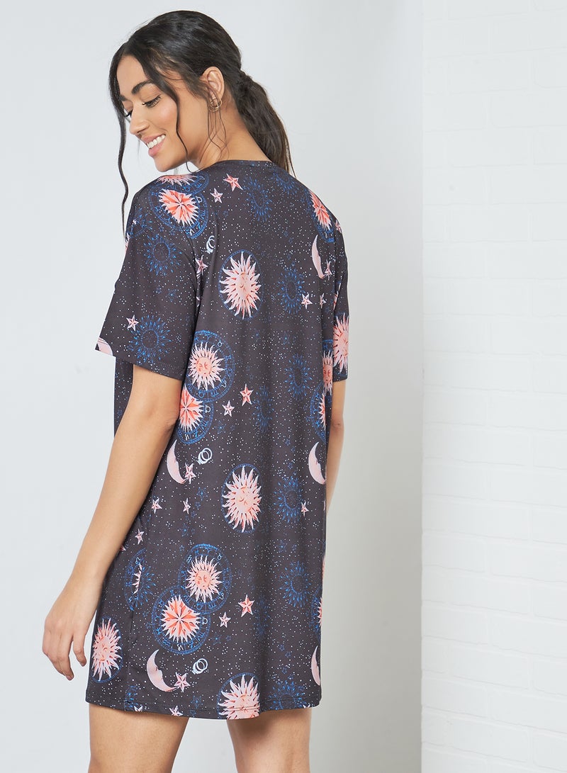 trendyol - All Over Print T-Shirt Dress Black - Image 1