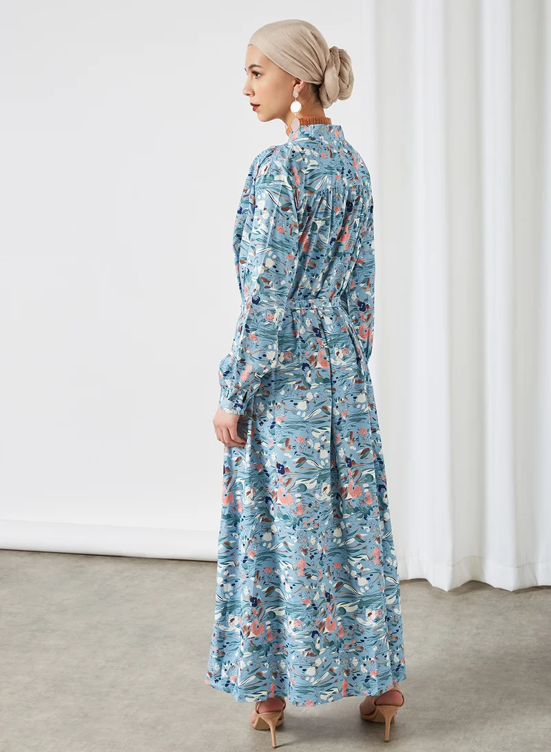 انوتا فستان بحزام ومزين بنقشة زهور