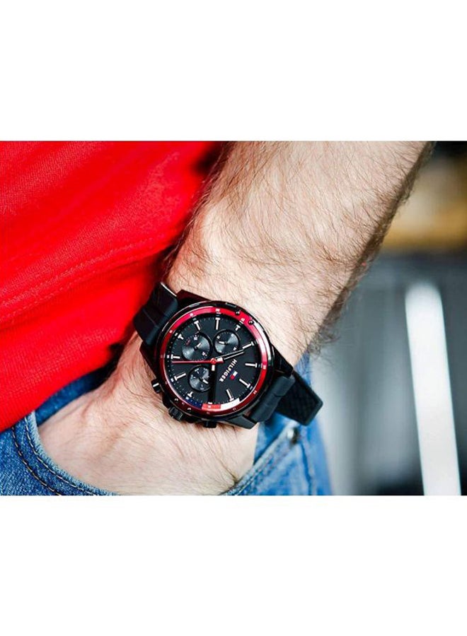 تومي هيلفيغر ساعة يد ماسون بعقارب وسوار من السيليكون بتصميم دائري مقاس 45 مم - لون أسود - 1791793 للرجال - Image 5