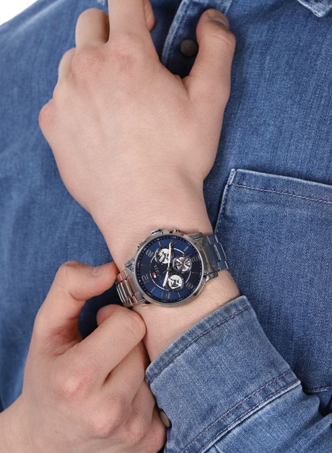 Men's Kegan Round Shape Stainless Steel Analog Wrist Watch 44 mm - Silver - 1791293