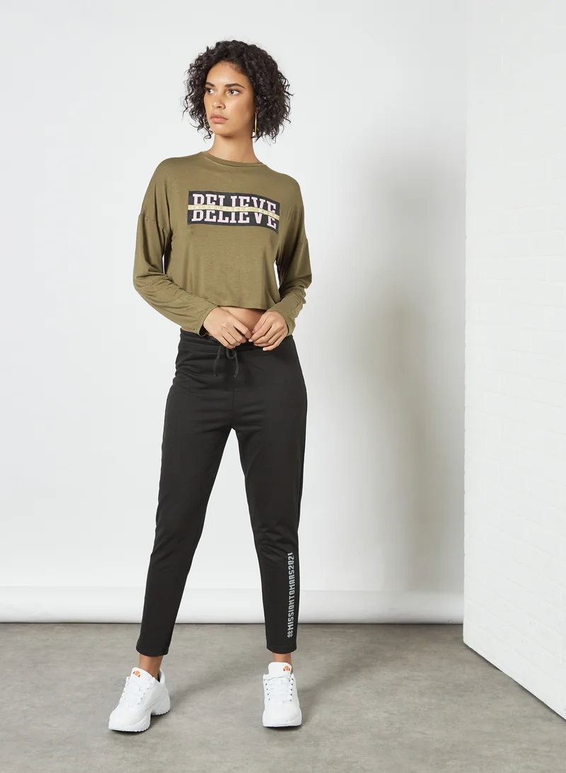 Sivvi x GenM Slogan Long Sleeve Crop Top Green