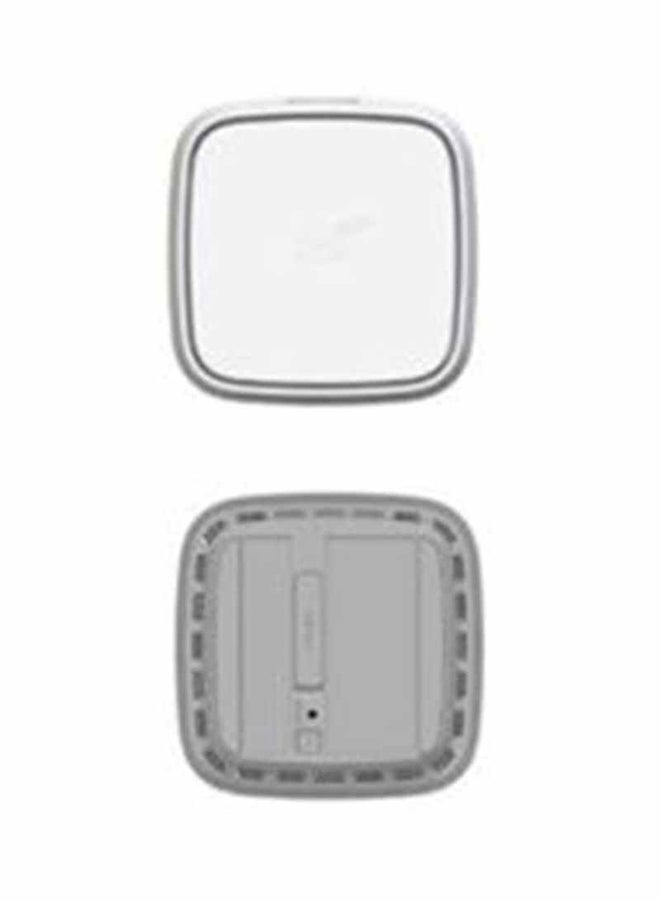 H122-373 Router White