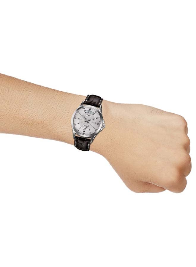 كاسيو ساعة يد كوارتز بعقارب وسوار جلدي MTP-1381L-7AV للرجال - Image 4