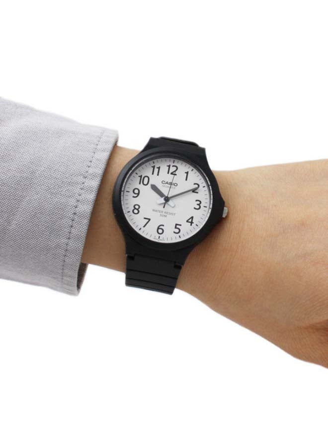 كاسيو ساعة يد بعقارب وسوار من السيليكون طراز MW-240-7B للرجال - Image 4