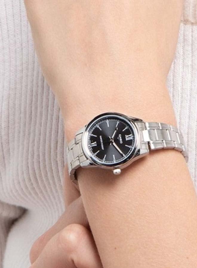 Women's Stainless Steel Analog Watch LTP-V005D-1B2UDF - 28 mm - Silver