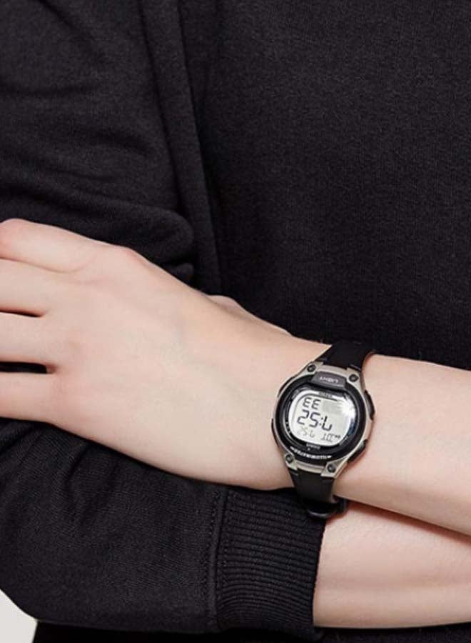 كاسيو ساعة يد رقمية مقاومة للماء طراز LW-203-1AVDF-35 مم - أسود للرجال - Image 3