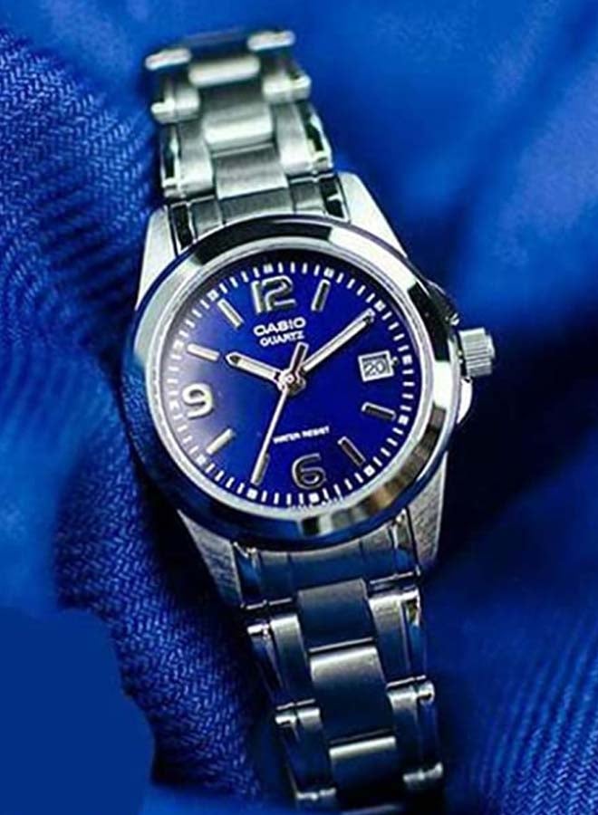 كاسيو ساعة يد بعقارب وسوار من الإستانلس ستيل طراز LTP-1215A-2ADF - مقاس 37 مم - لون فضي للنساء - Image 3