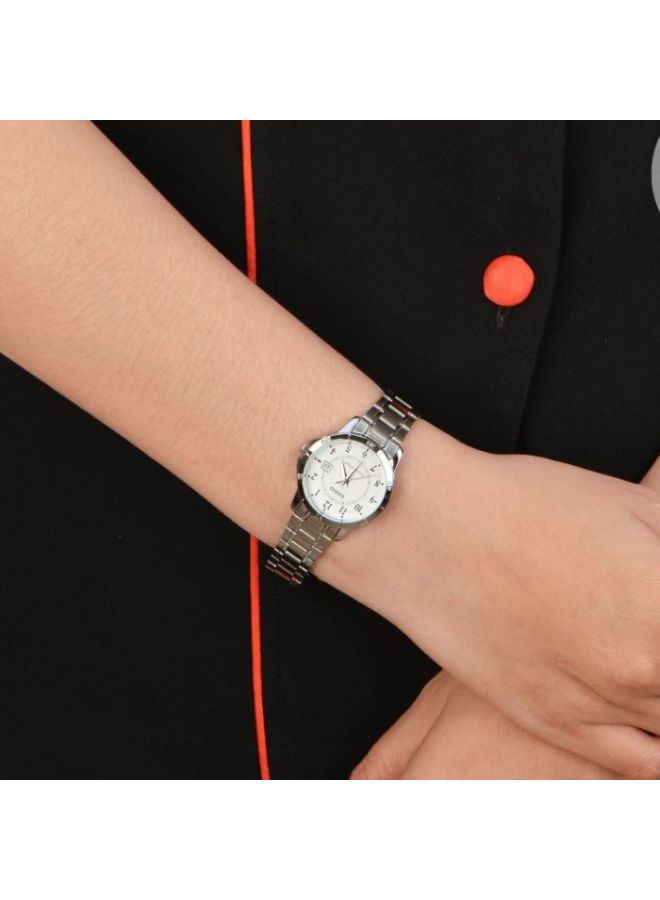 كاسيو ساعة يد بعقارب وسوار من الإستانلس ستيل طراز LTP-V004D-7BDF - 30 مم - فضي للنساء - Image 5