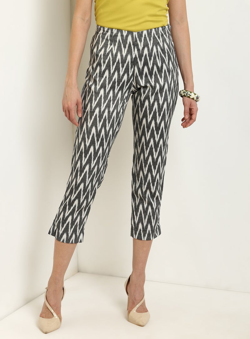 Aila Women's Printed High Waist Cropped Pants Grey/White  - Image 1