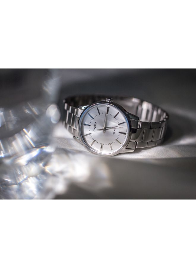 CASIO Men's Enticer Water Resistant Analog Watch MTP-1303D-7AVDF - 40 mm - Silver - Image 5