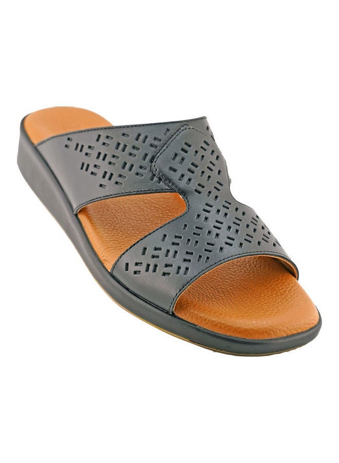 barjeel uno - Comfortable Slip-On Arabic Sandals Black - Image 1