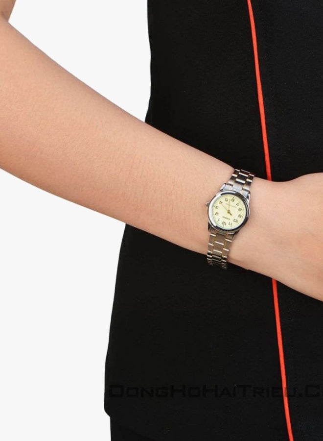 كاسيو ساعة يد بعقارب وسوار من الإستانلس ستيل طراز LTP-V001SG-9B - مقاس 25 مم - فضي/ذهبي للنساء - Image 5