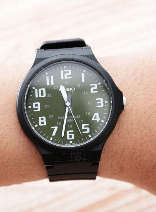 كاسيو ساعة يد بعقارب وسوار من الراتينج طراز MW-240-3BVDF - 44 مم - أسود للرجال - Image 5